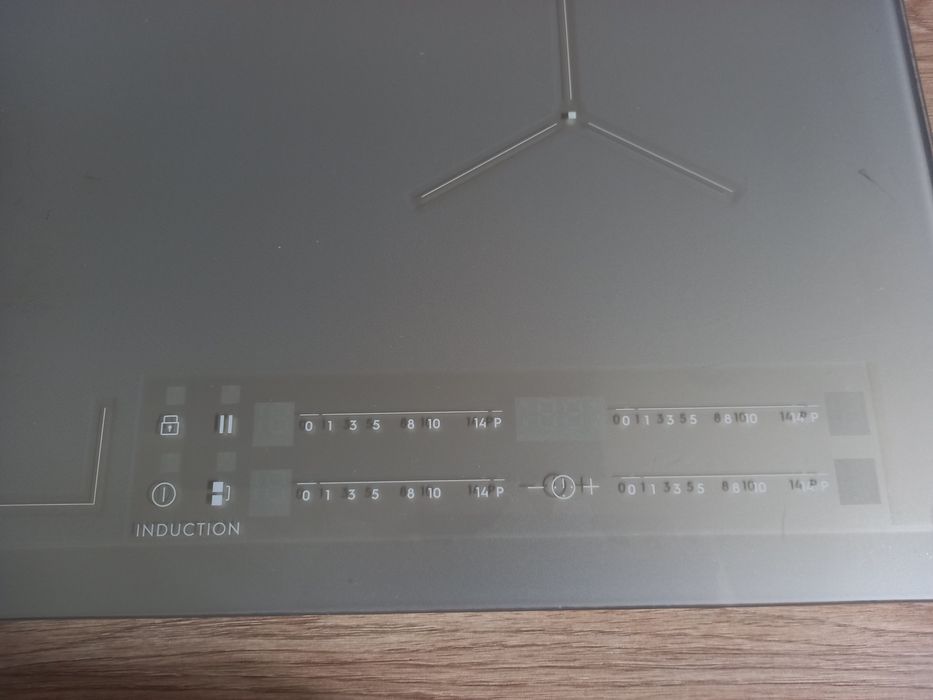 Płyta indukcyjna Electrolux szara