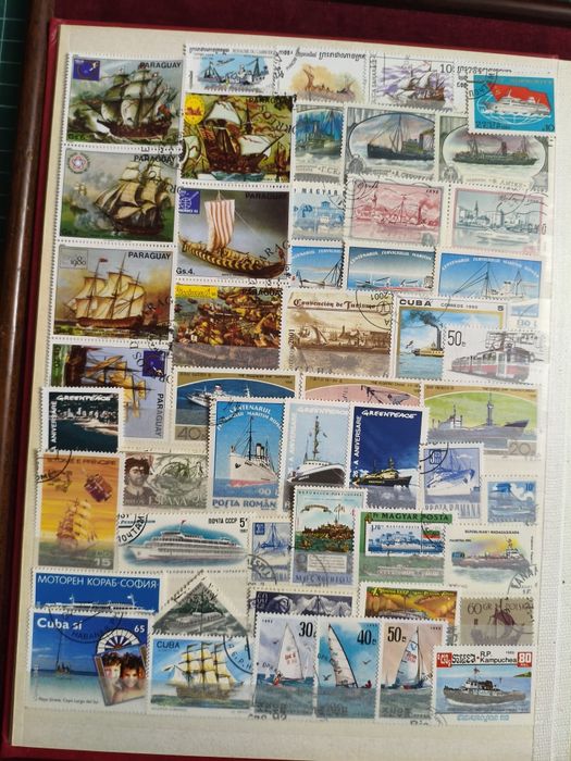 Classificador com 250 selos diferentes temática barcos