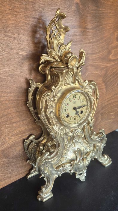 Relógio de Corda em Bronze