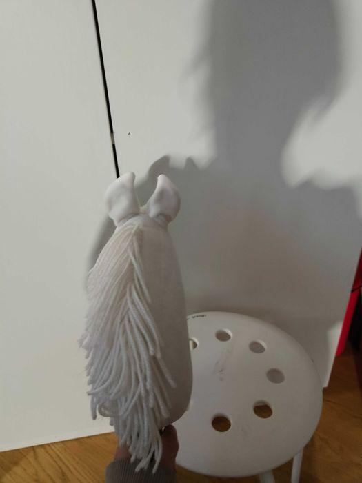 Hobby horse koń na patyku biały