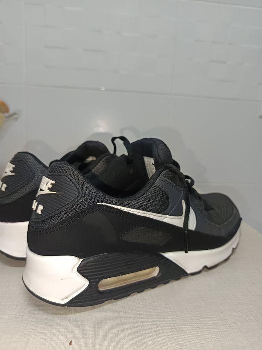 Tênis Nike Air Max 90