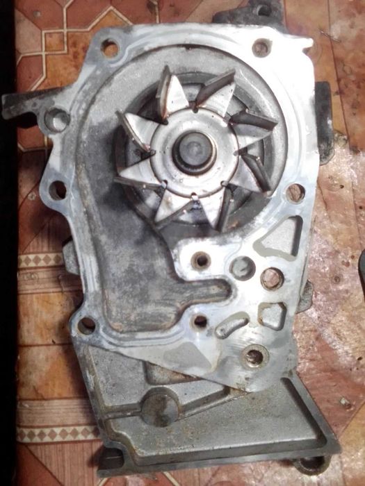 Запчасть Помпа Насос водяной Рено Сценик 2, 1,6 л. НОВАЯ