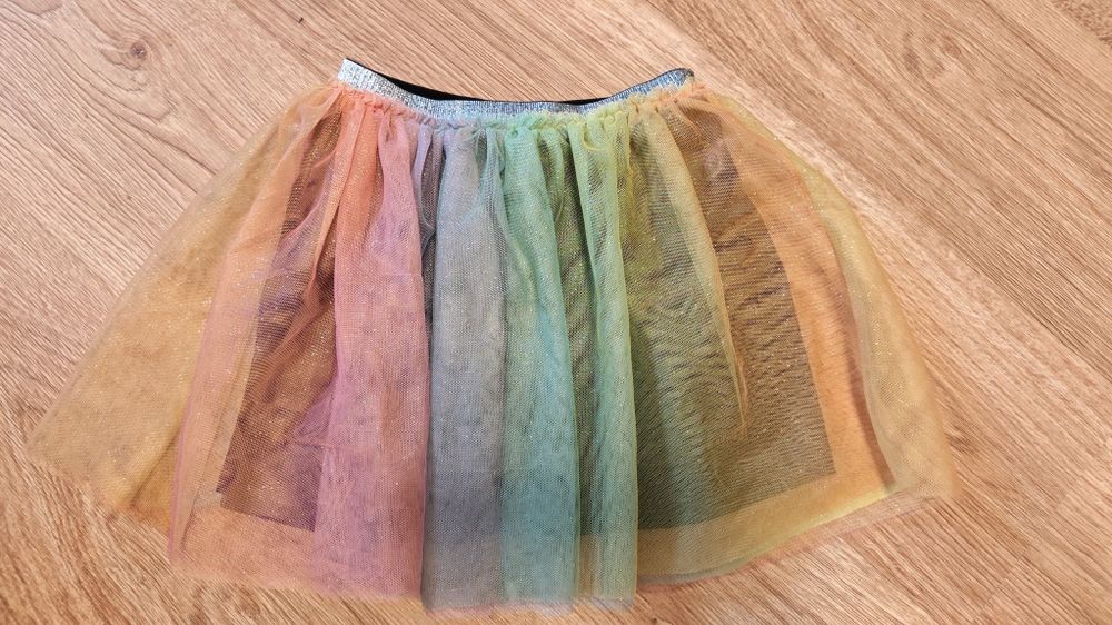 Tiulowa spódniczka Sinsay 122