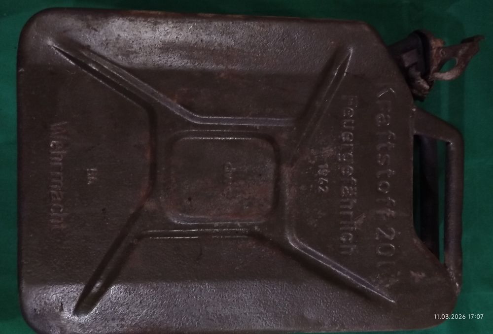 Німецька каністра Wehrmacht 1942 р. (20 л), оригінал