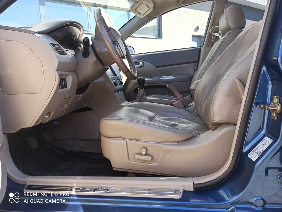 Чері Елара продам