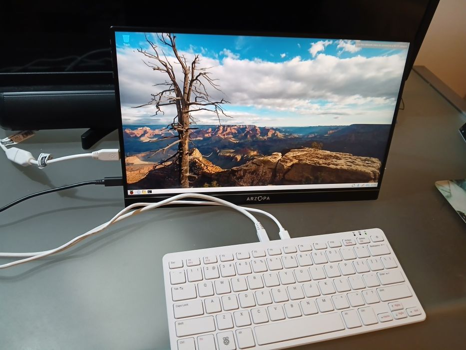 Monitor Portátil ARZOPA Z1FC 16.1" Full HD IPS 144Hz - Como Novo na Caixa