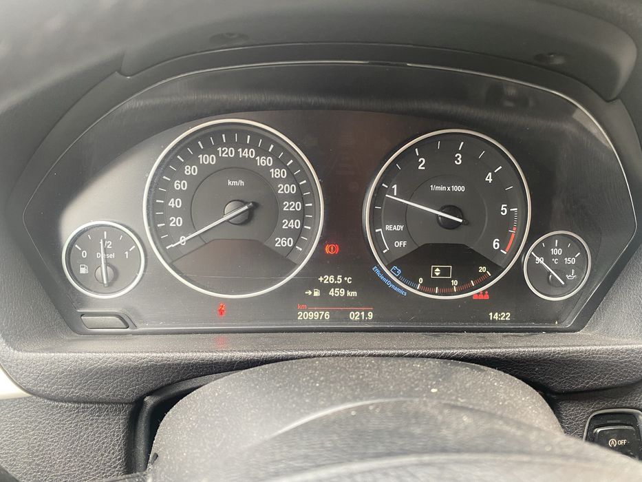 BMW 318d F30 | 2016 — photo 5