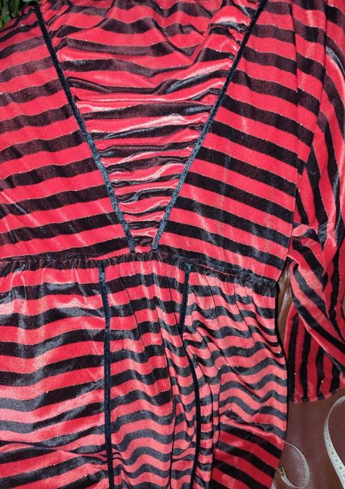 Платье велюровое, красивое. большой размер