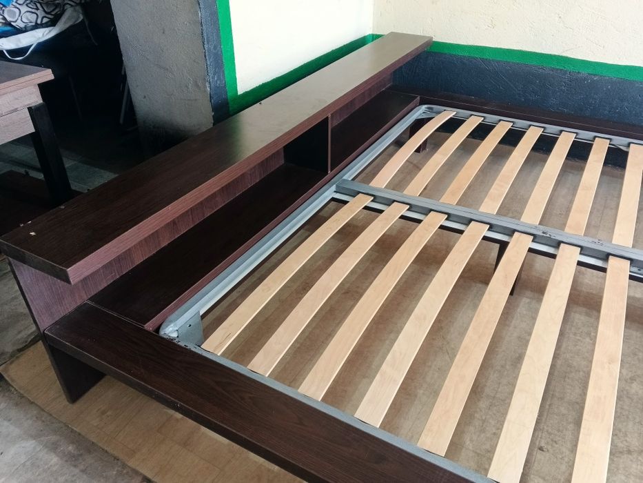 Кровать двуспальная