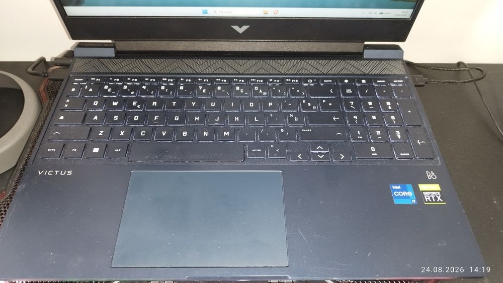 HP Victus i7-12650H  rtx 3050Ti