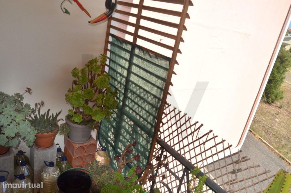 T3 com 2 Varandas, Vistas Desafogadas e Arrecadação | Vila Fria, Oeira