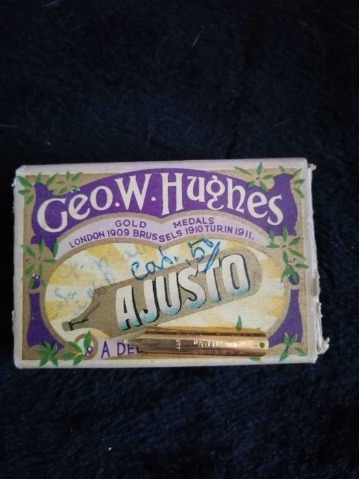 Caixa com 1 grosa de aparos Geo. W. Hughes - NOVOS