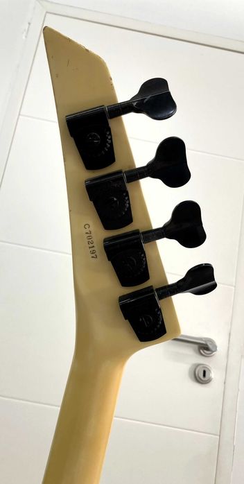 Charvel Jackson Model 3B Vintage Neck Through PJ Bass Pearl White, Japan