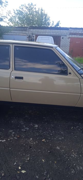 Дверь правая Таврия 1102