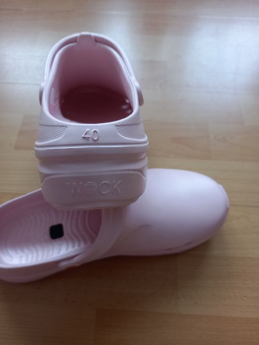 Klapki medyczne damskie