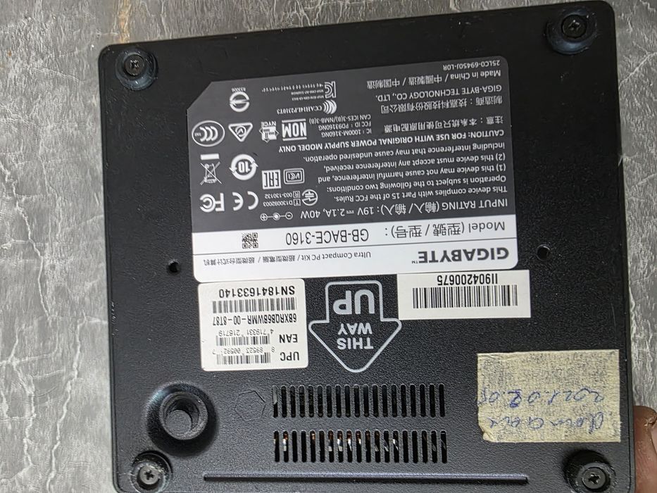 Minikomputer GIGABYTE BRIX GB-BACE-3160
