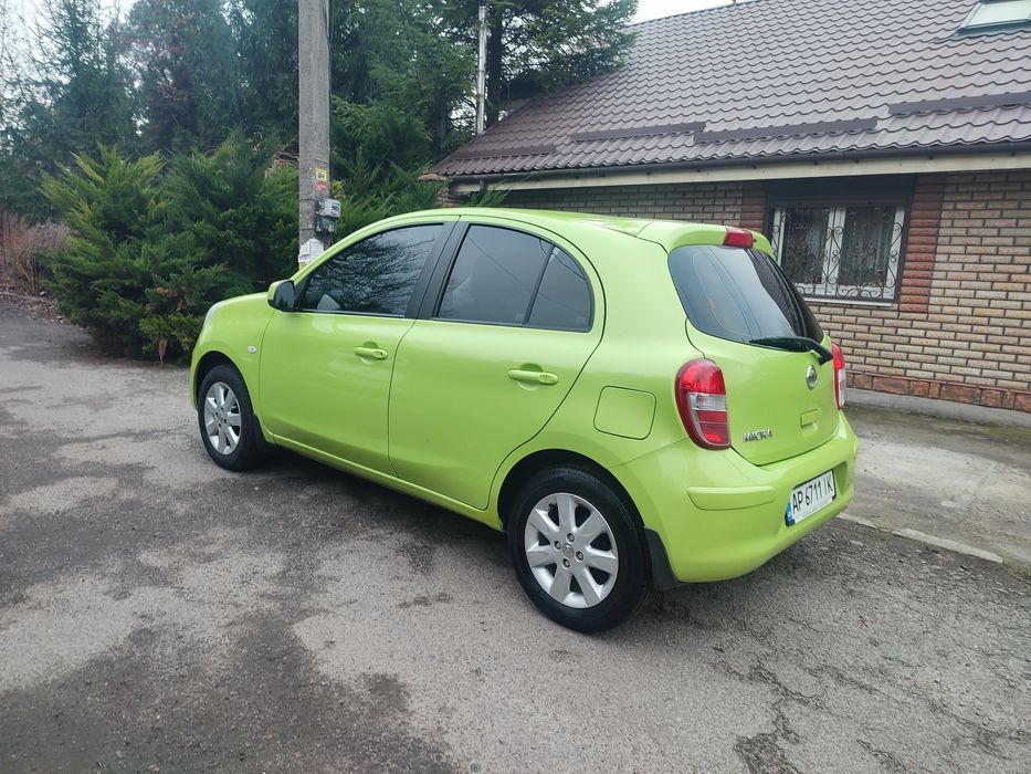 НИССАН МИКРА 2013г АВТОМАТ авто в отличном состоянии.