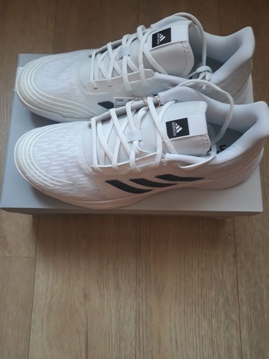 Волейбольні кросівки Adidas Novaflight Bounce размер 46