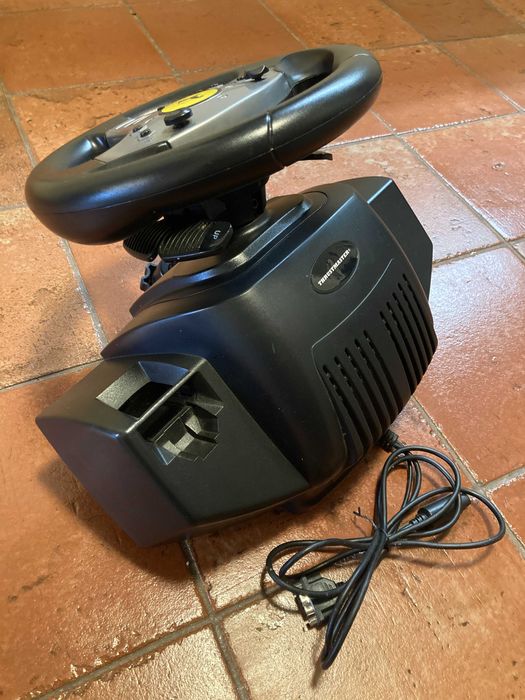 Thrustmaster Ferrari Wheel dreamcast volante e pedais