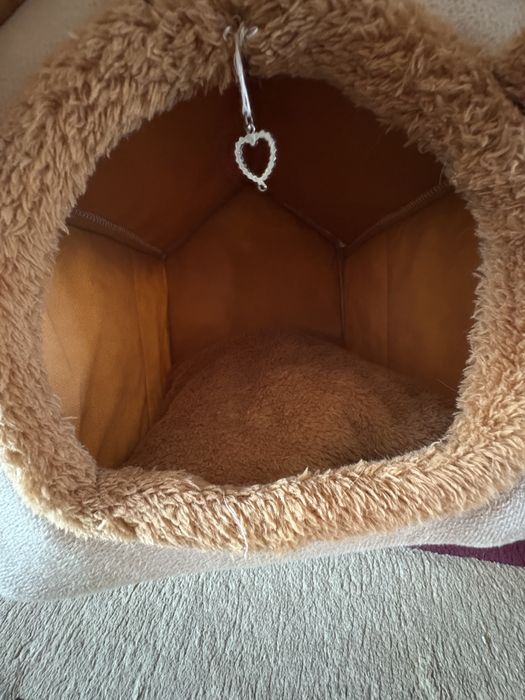 Будинок для котів