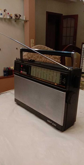 Радиоприемник ВЭФ 221 с европейским диапазоном ФМ