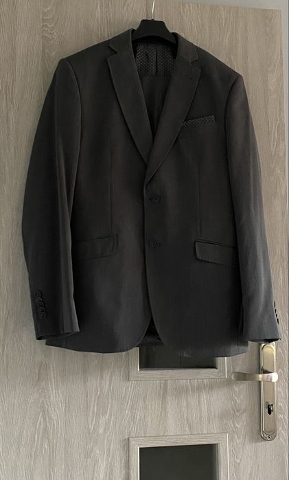 Garnitur męski Angelo Litrico Slim Fit r. M