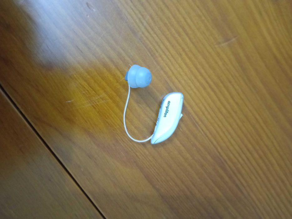 Aparelho auditivo digital da minisom marca amplifon com carregador