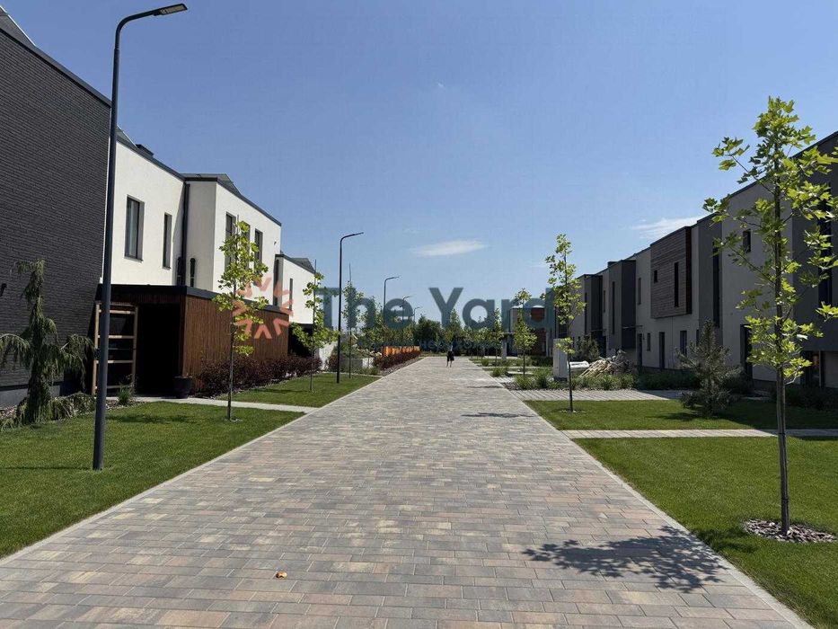 Продаж сучасного котеджу 408м2 Крушинка КМ на Щасливій