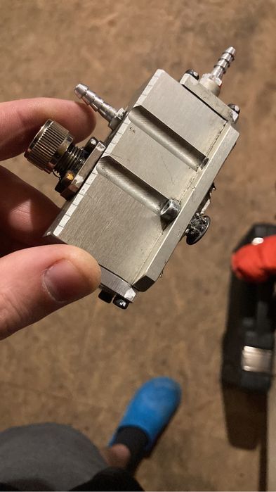 Продам запчастини. блок gps,блок трубки піто.