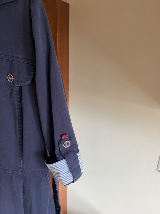 Vestido azul marinho com padrao caracteristico da lion of porch