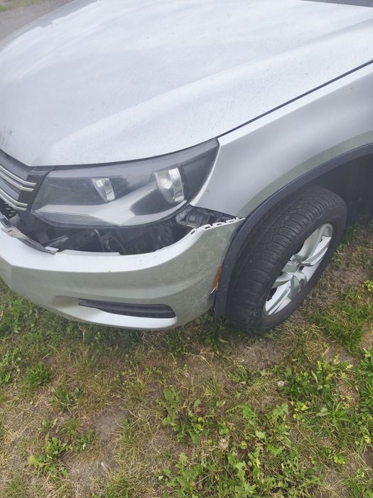Volkswagen Tiguan 2012 VIN WVGBV7AX1DW543354 фото оголошення 4 з 10