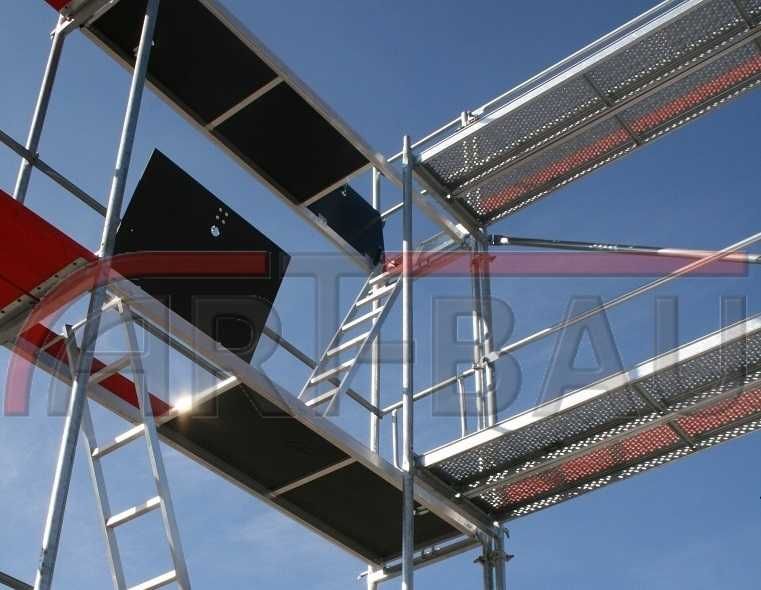 Rusztowanie Rusztowania elewacyjne PLETTAC ok. 215 m² NOWE