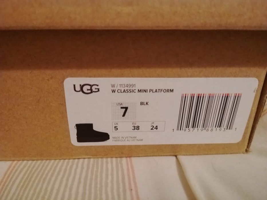 Ugg mini platform 38