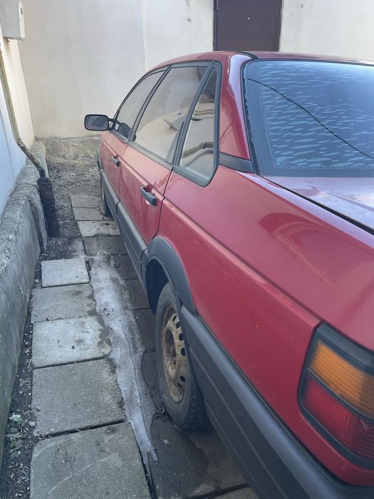 Продам авто , на ходу, стоит 4 года !