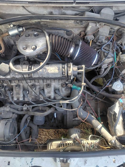 Volvo 440 на повному ходу
