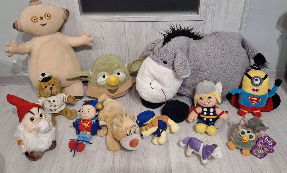 Pluszaki maskotki zabawki sa i bajkowe