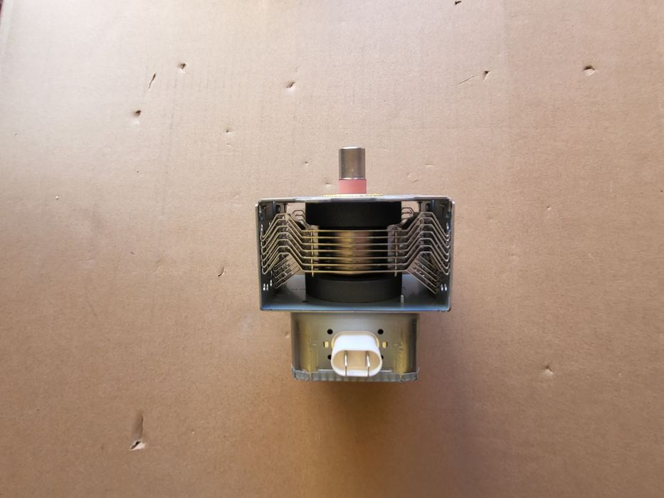 Magnetron kuchenki mikrofalowej Whirpool  c00.314.827