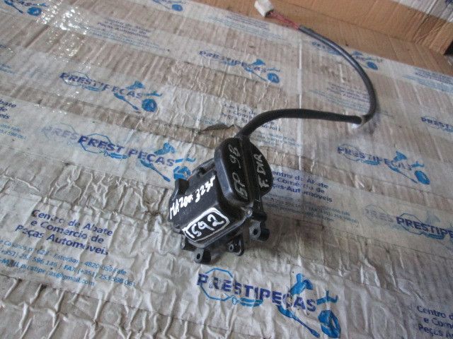 Pistola do fecho da porta frente esquerda MAZDA 323 III (BF)