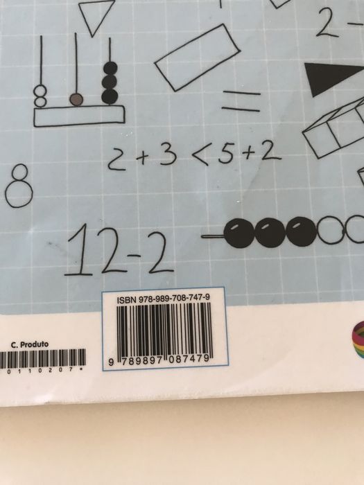 Manual escolar e caderno de atividades matemática 1 ano.