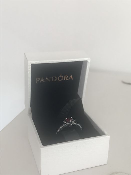 Nowy pierscionek pandora 52mm srebrny 925 z cyrkoniami z pudelkiem
