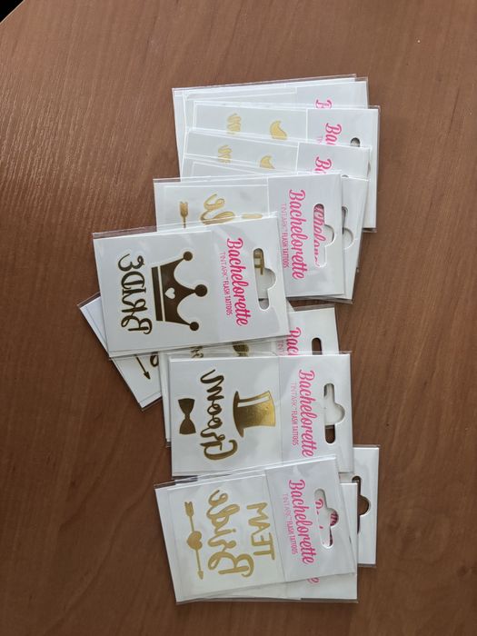 Весільна сукня і біжутерія до неї