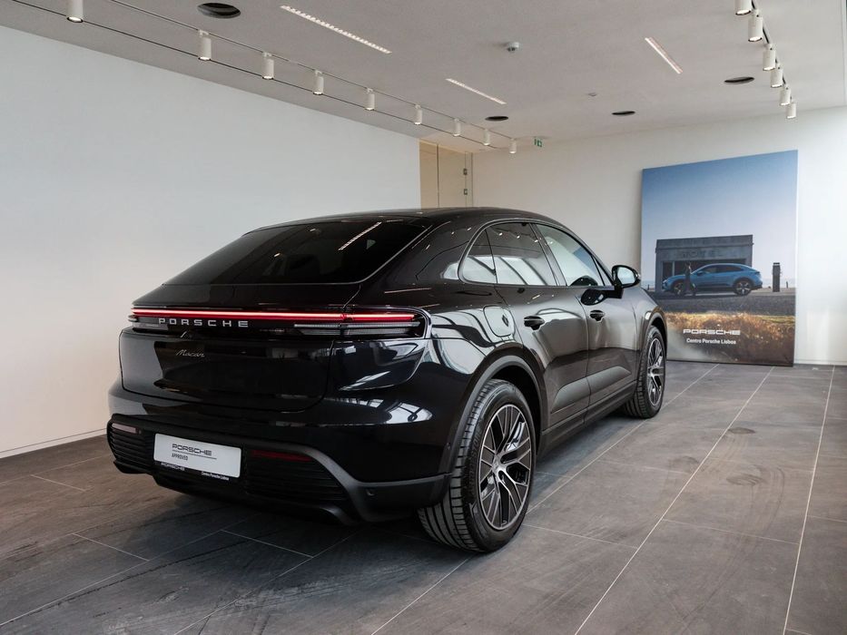 Porsche Macan Electric