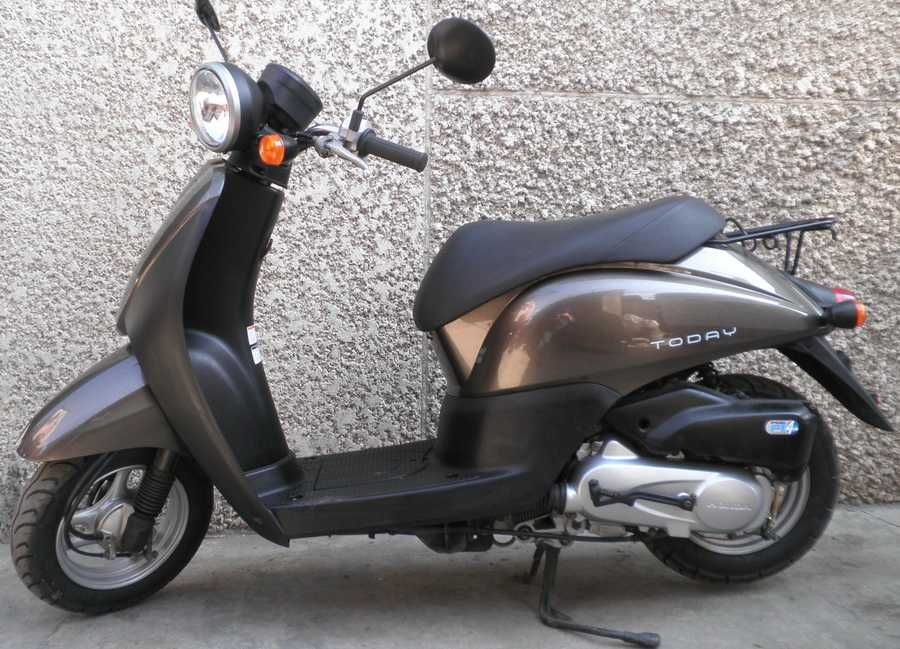 Скутер Honda  DIO  AF без пробега по УКР  (доставка) стоимость ОТ