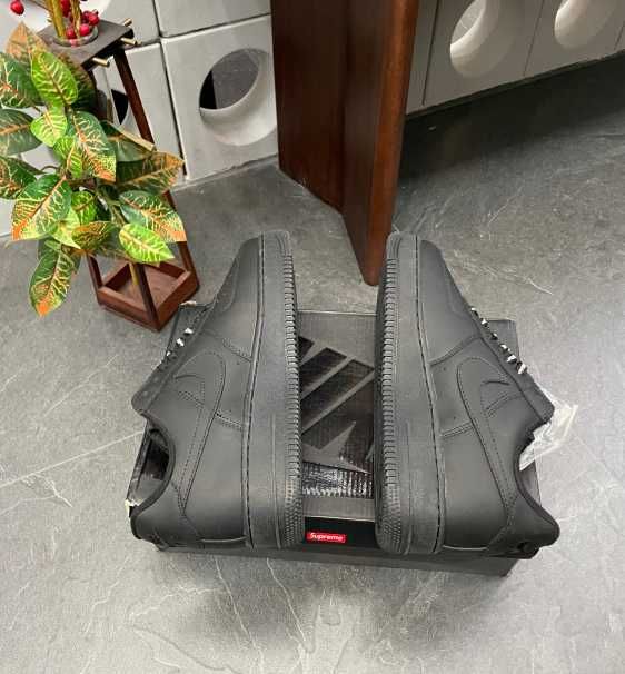 Nike Air force 1 Supreme Czarny rozmiar 41 Nowe