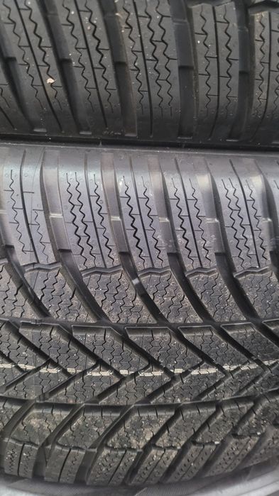 245 45 20 Bridgestone Blizzak LM 005