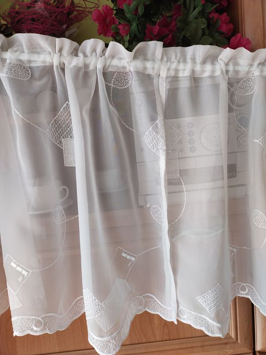 Zazdrostki, 2 sztuki - haftowany woal.