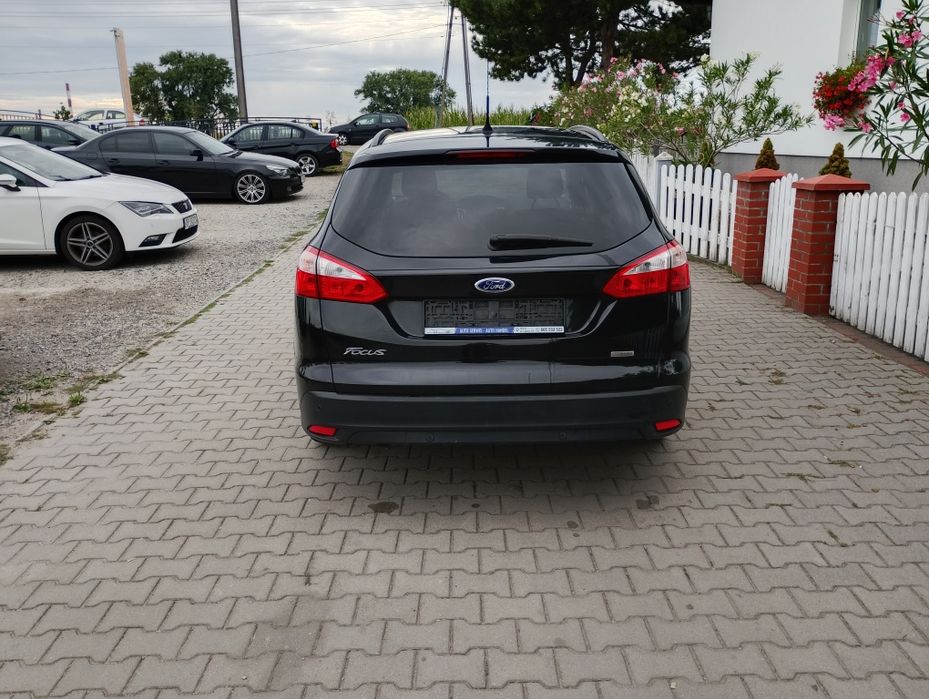 Ford Focus* Super Stanie*