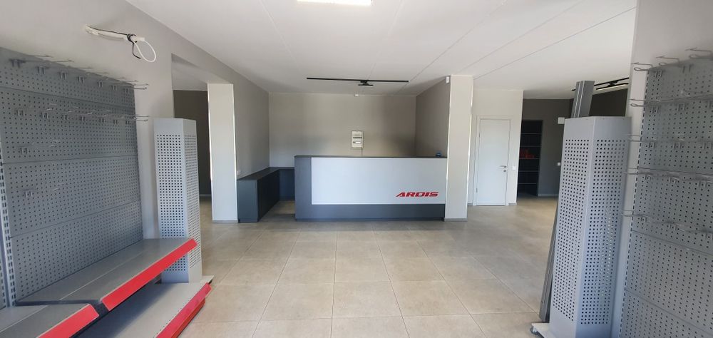 Оренда приміщення 110м2 Вишгород комерційна ,шоурум, студія, фасад