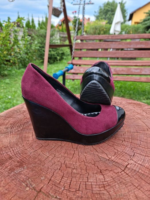 Burgundowe buty na koturnie centro 37