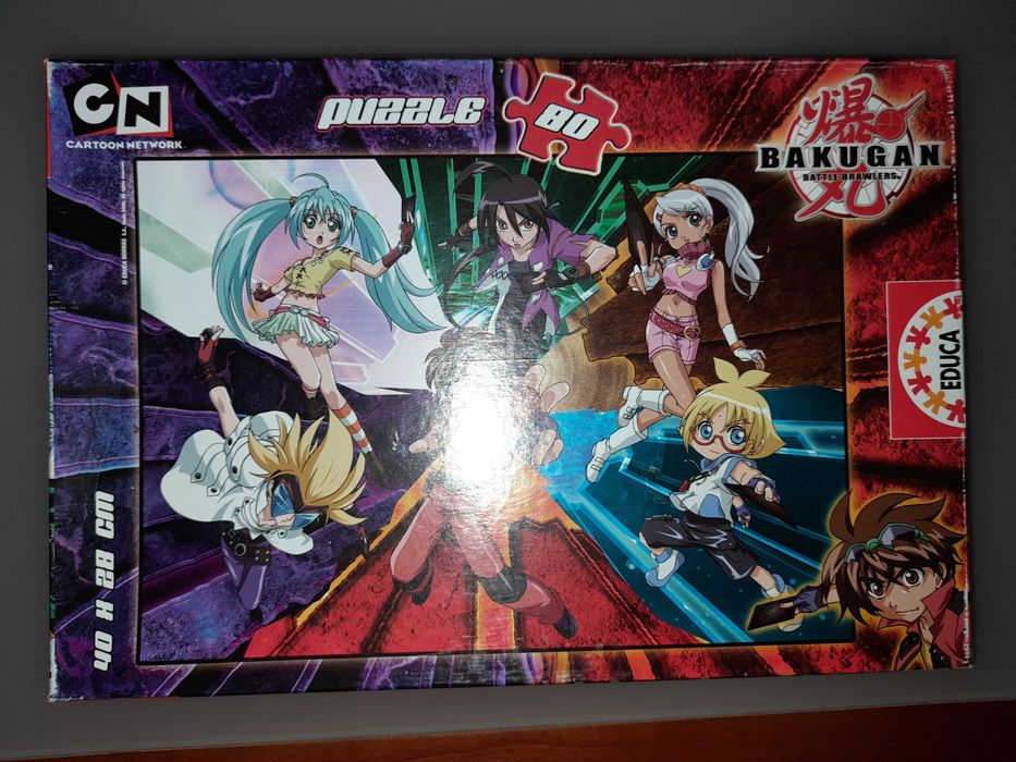 Vários puzzles para jovens e crianças64739844015361121